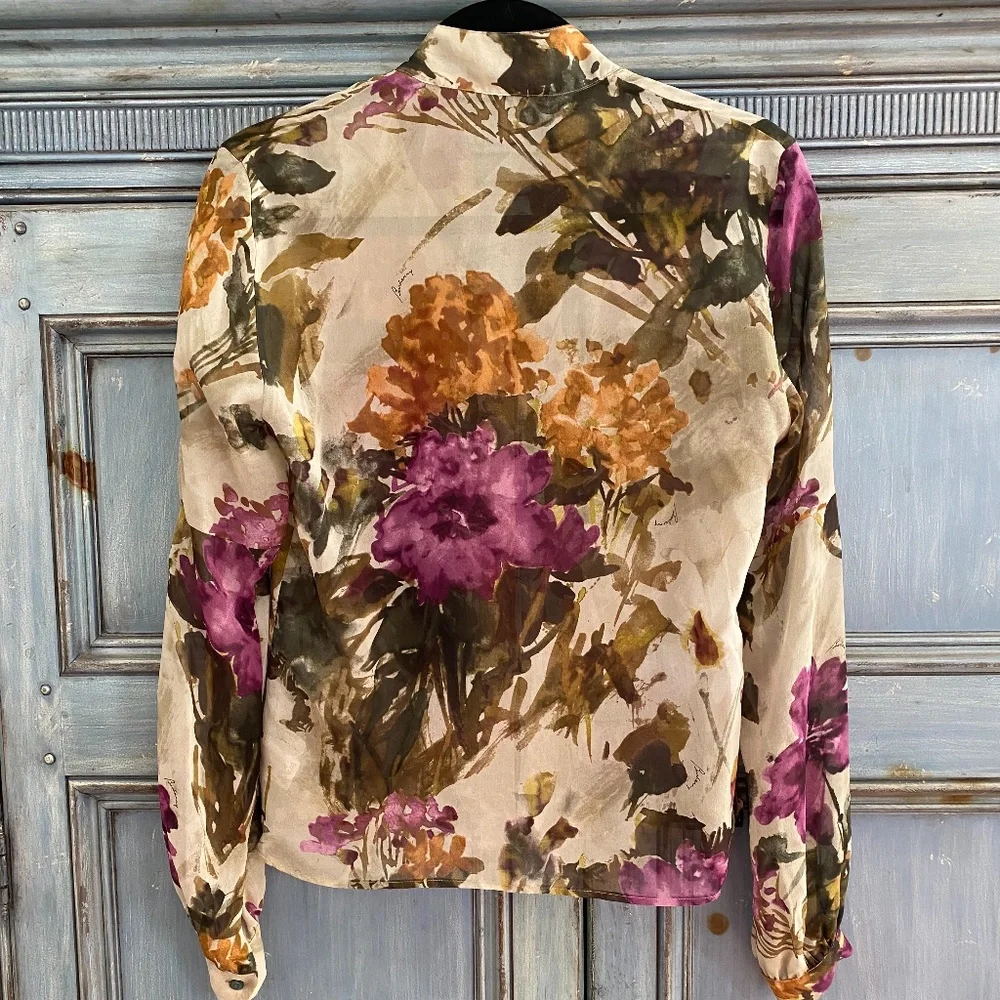 Burberry London Silk semi sheer floral top size M - Picture 9 of 12